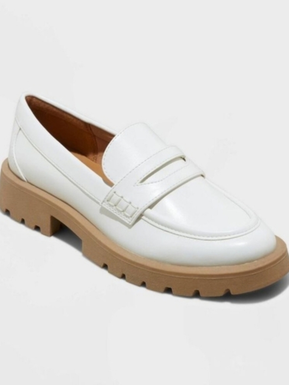5️⃣ for 2️⃣5️⃣ White Slip On Platform Loafer with Tan Sole, Size 8.5
